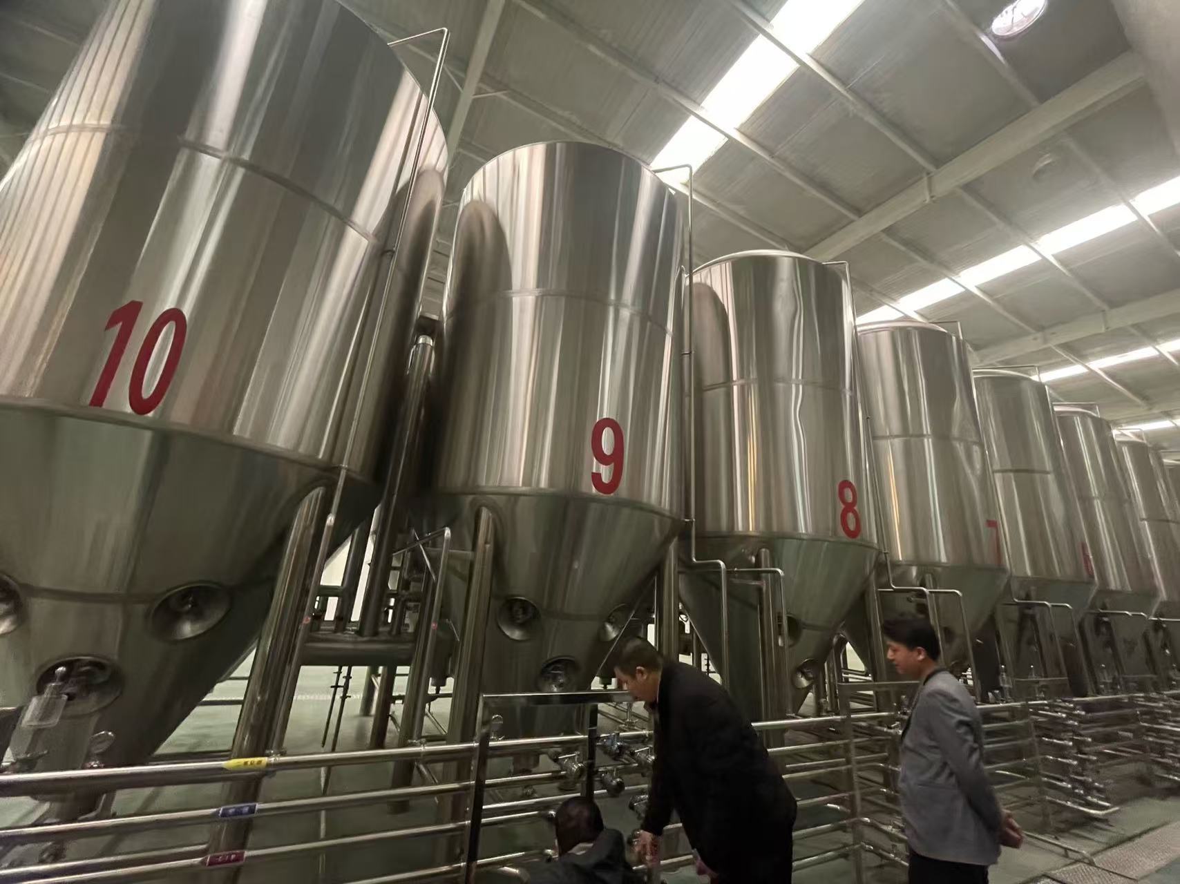 鲁山精酿啤酒设备厂—平面布置、设备设计、制造、调试、培训等一条龙服务